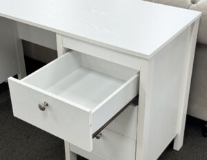 hamptondesk2